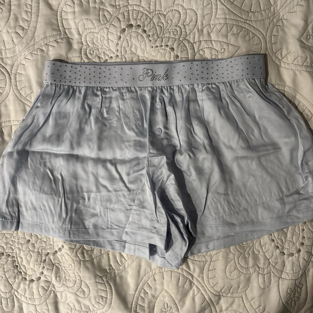 PINK VS shorts